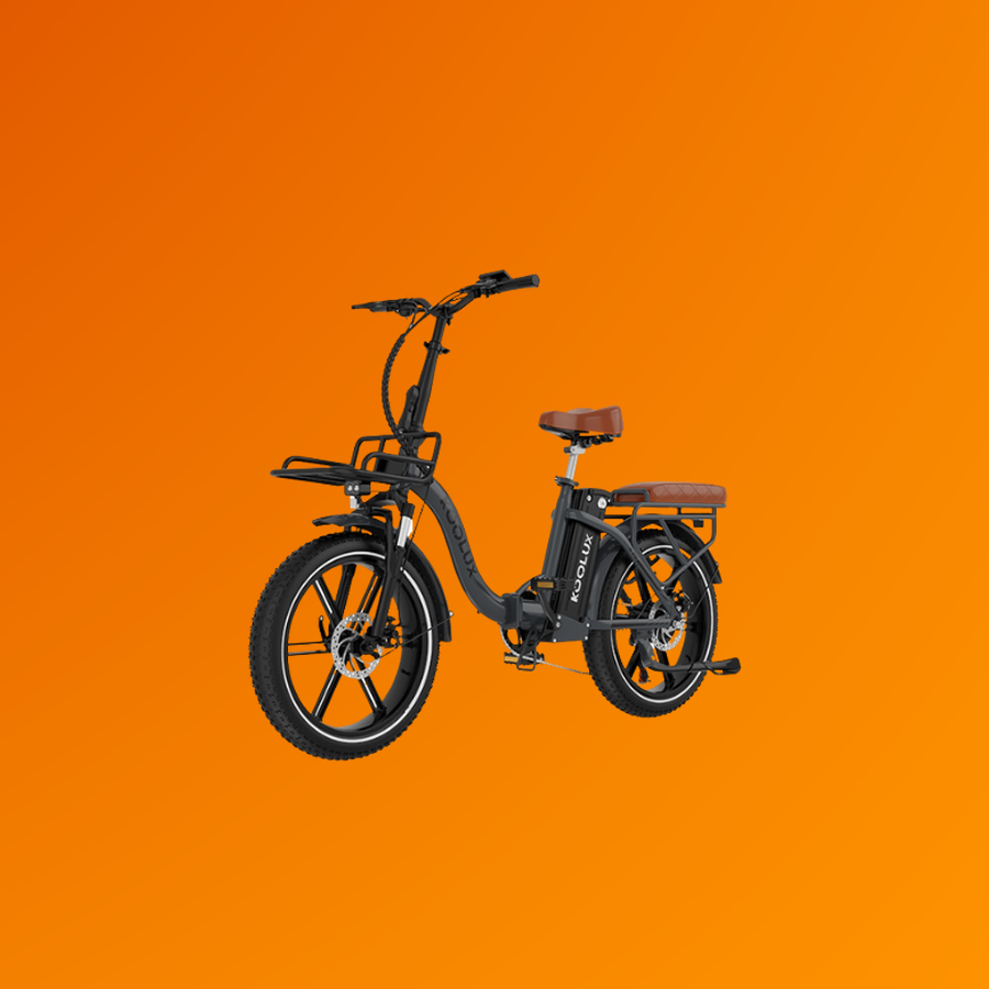 Vélo électrique pliant KLX X16 — vue trois-quarts sur fond orange studio